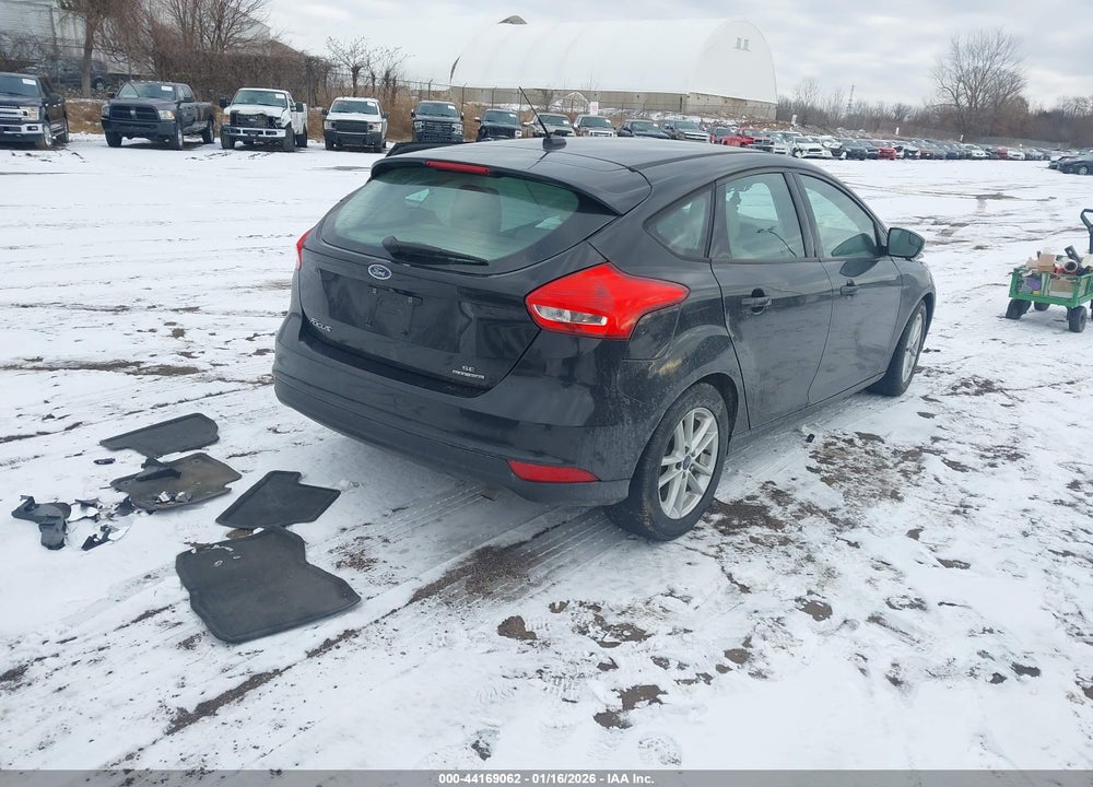2015 FORD FOCUS SE VIN: 1FADP3K20FL215937