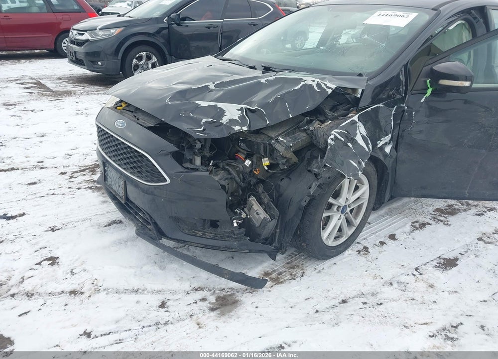 2015 FORD FOCUS SE VIN: 1FADP3K20FL215937