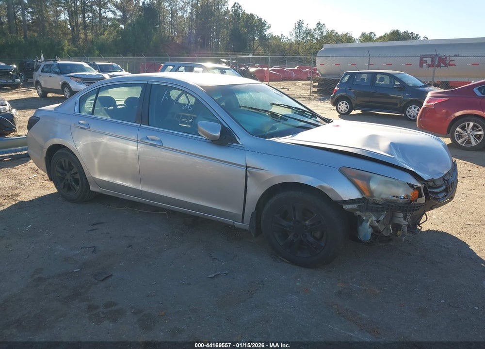 2011 HONDA ACCORD 2.4 LX-P VIN: 1HGCP2F4XBA142952