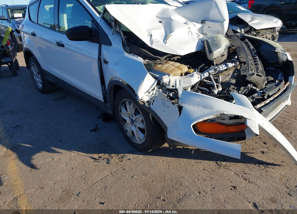 2014 FORD ESCAPE S VIN: 1FMCU0F74EUB22152