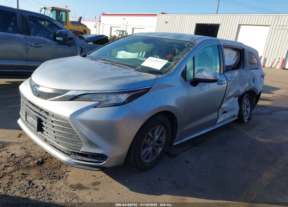 2023 TOYOTA SIENNA LE VIN: 5TDKRKEC3PS154707