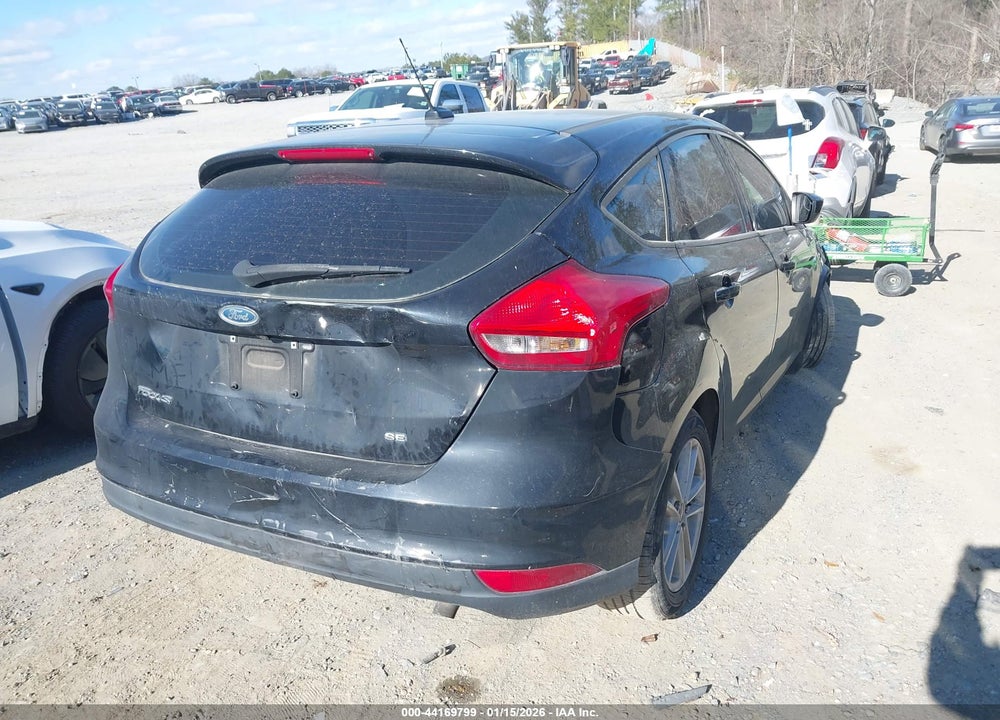 2018 FORD FOCUS SE VIN: 1FADP3K27JL227107