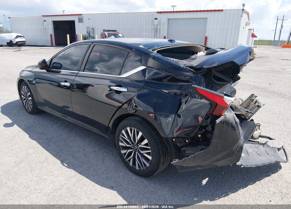 2023 NISSAN ALTIMA SV FWD VIN: 1N4BL4DV3PN340582