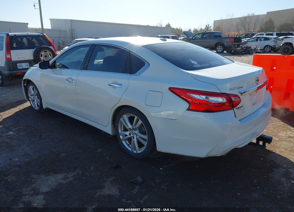 2017 NISSAN ALTIMA 3.5 SL VIN: 1N4BL3AP5HC478878