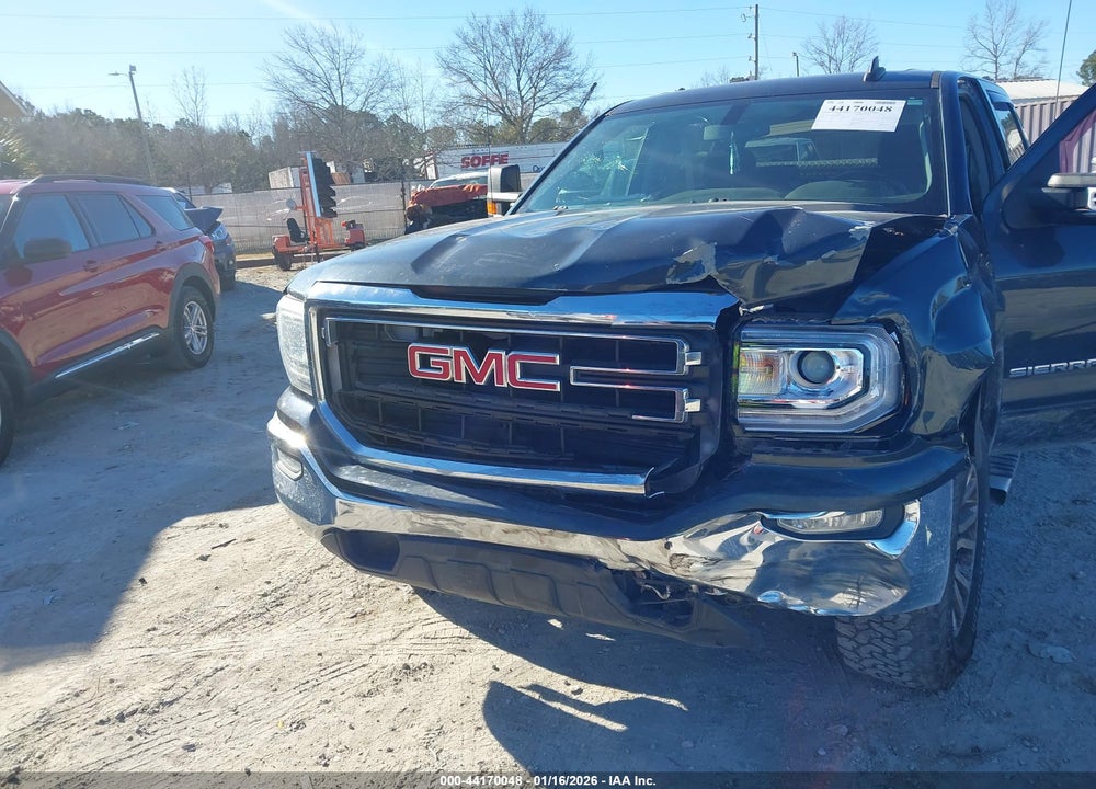2017 GMC SIERRA 1500 SLE VIN: 3GTU1MEC0HG260821