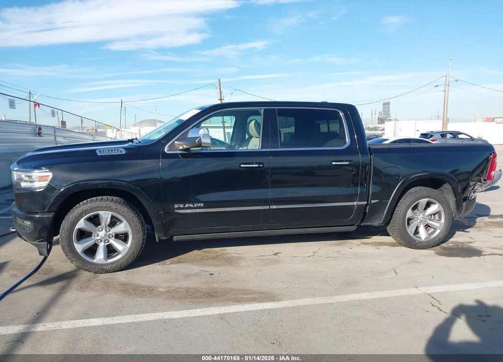 2020 RAM 1500 LIMITED  4X4 5'7 BOX VIN: 1C6SRFHT4LN393855