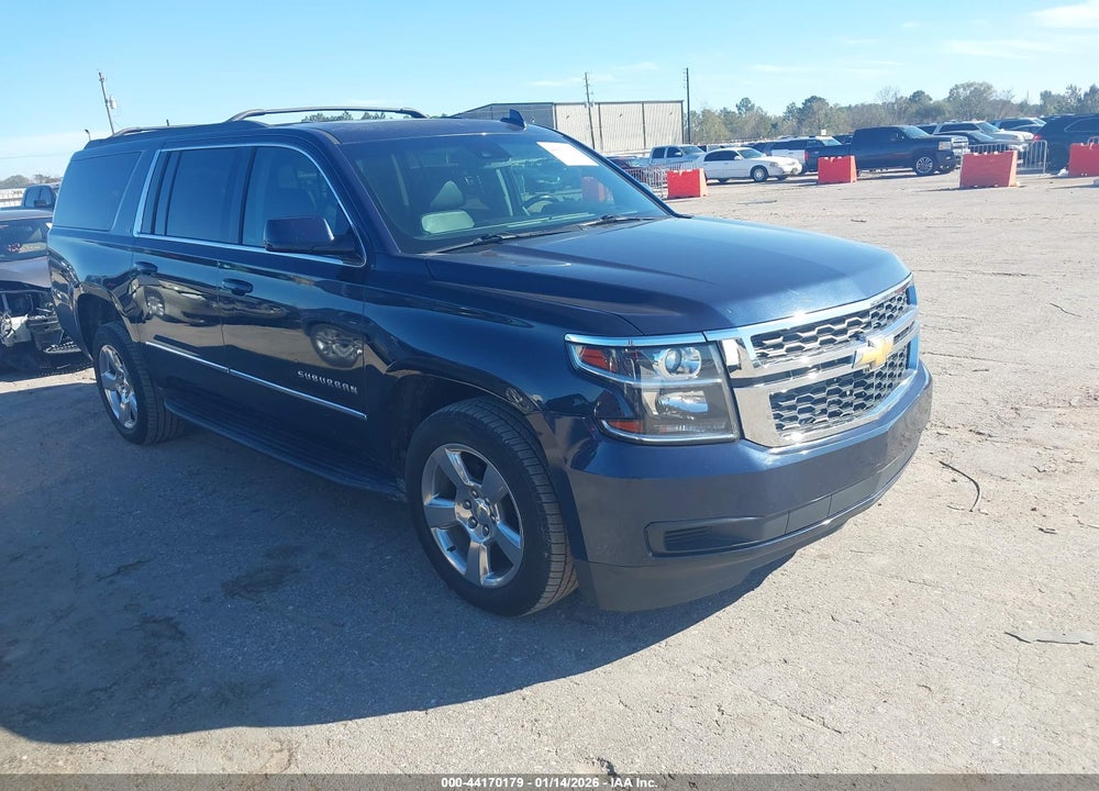 2017 CHEVROLET SUBURBAN LT VIN: 1GNSKHKC0HR396552