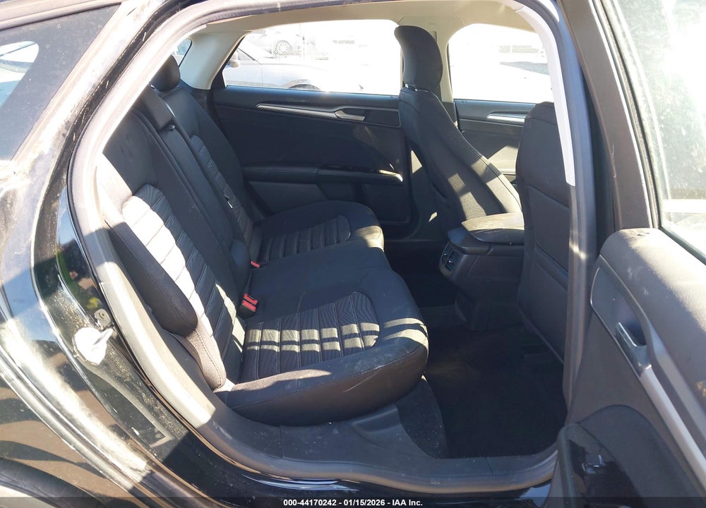 2016 FORD FUSION SE VIN: 3FA6P0H70GR244044
