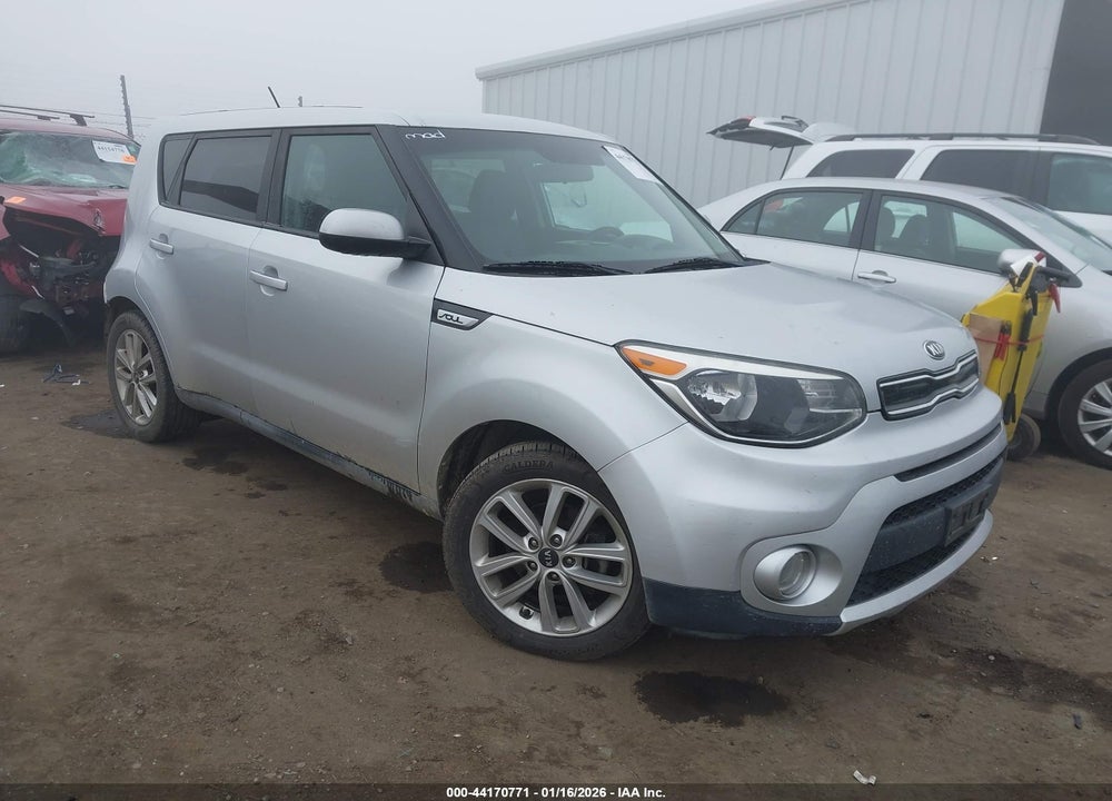 2018 KIA SOUL + VIN: KNDJP3A5XJ7527533