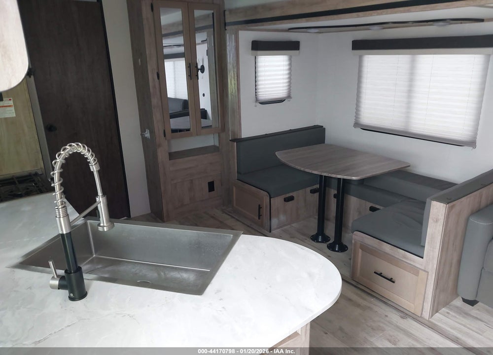 2024 GULFSTREAM KINGSPORT VIN: 1NL1G4026R1173841