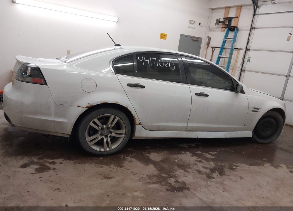 2009 PONTIAC G8 VIN: 6G2ER57799L177791