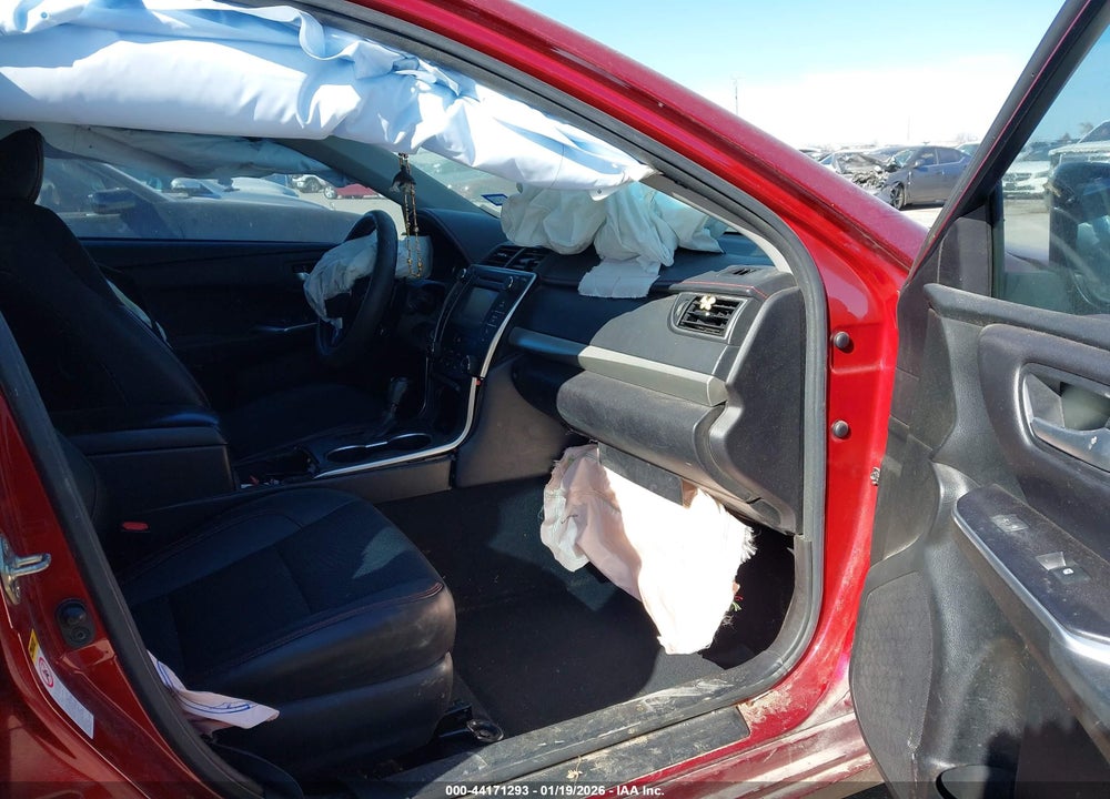2017 TOYOTA CAMRY SE VIN: 4T1BF1FK8HU649227