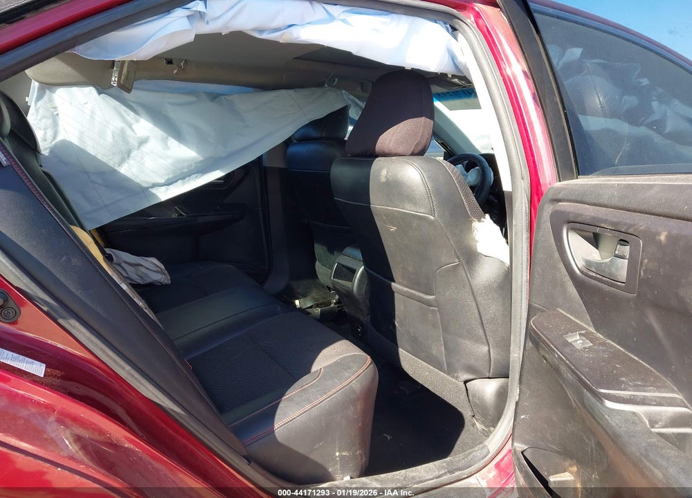 2017 TOYOTA CAMRY SE VIN: 4T1BF1FK8HU649227