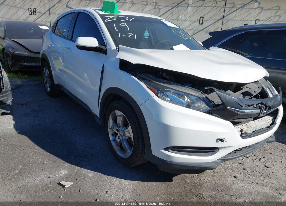 2018 HONDA HR-V LX VIN: 3CZRU5H38JM709176
