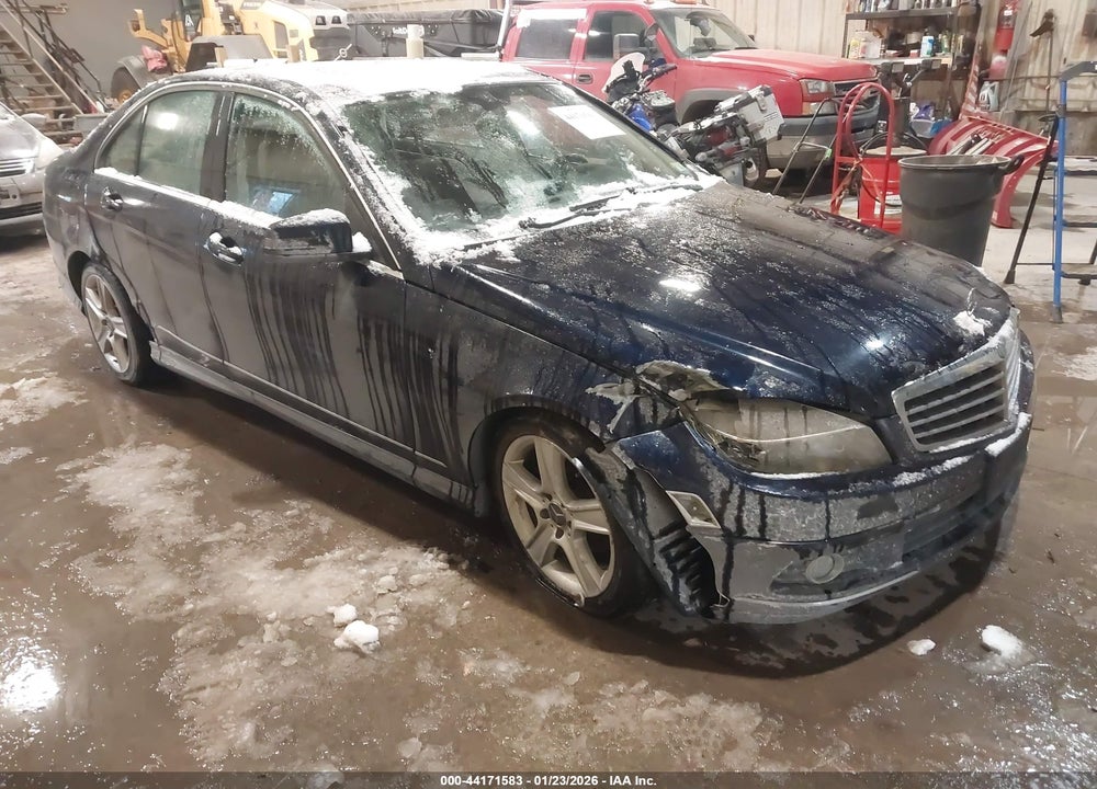 2011 MERCEDES-BENZ C 300 LUXURY 4MATIC/SPORT 4MATIC VIN: WDDGF8BB8BR163199