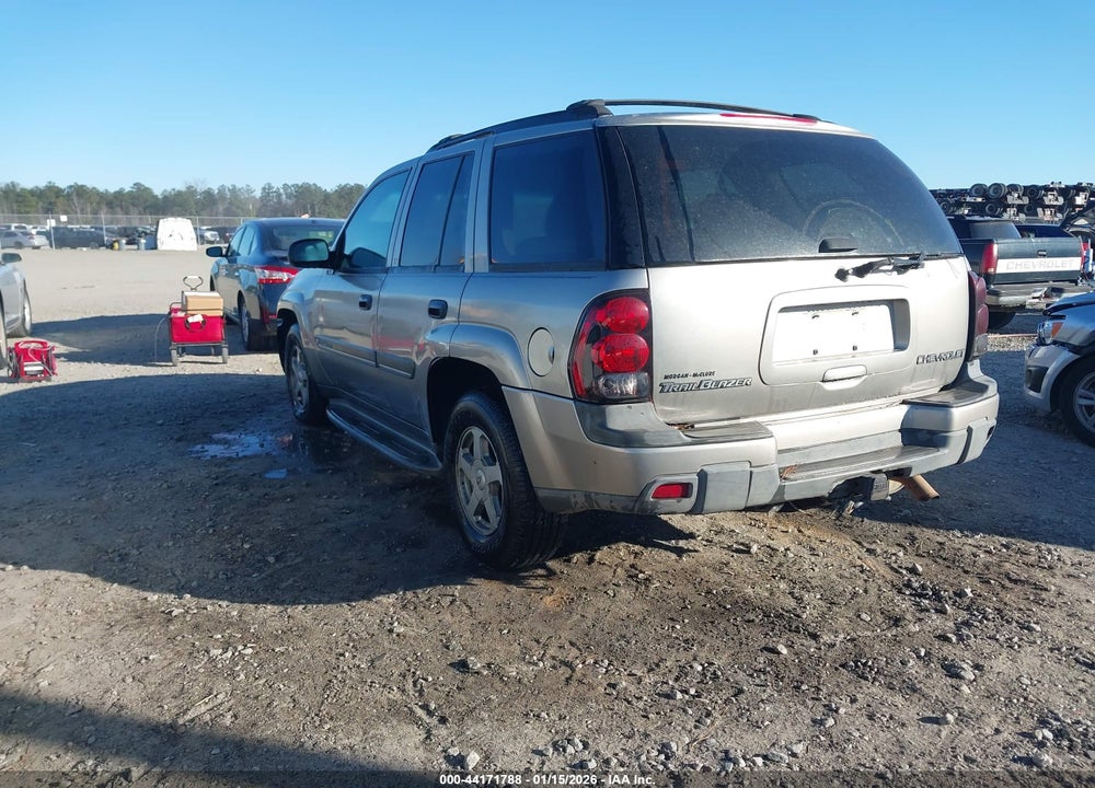 2002 CHEVROLET TRAILBLAZER LT VIN: 1GNDT13S322420040