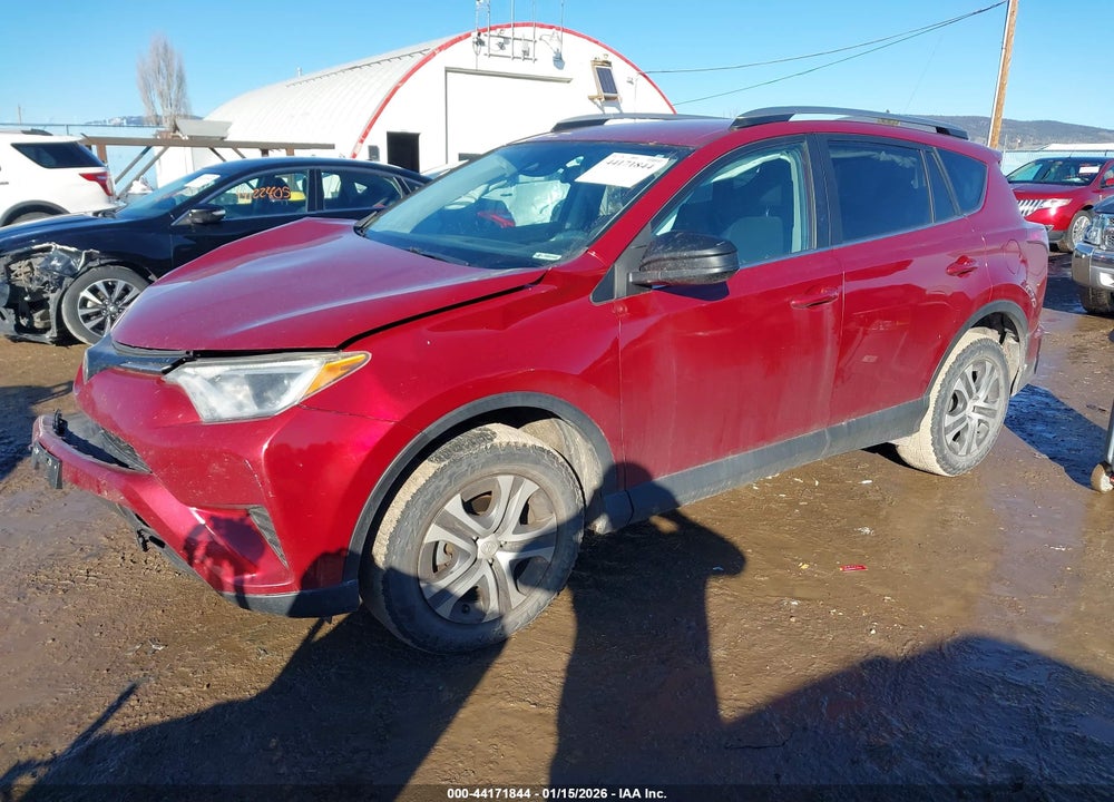 2018 TOYOTA RAV4 LE VIN: 2T3BFREV1JW710358