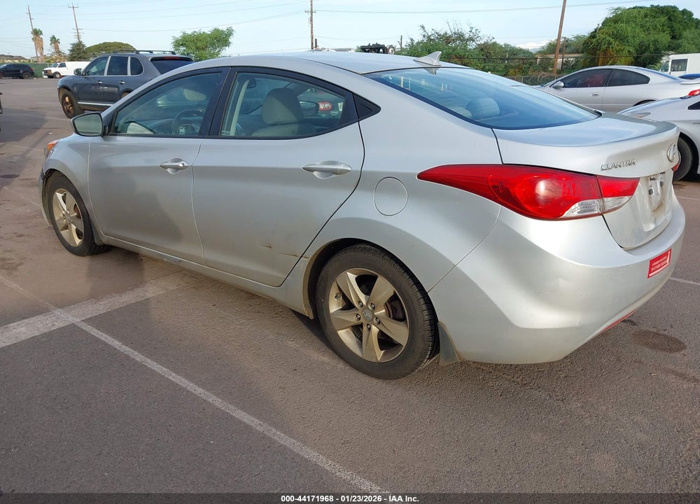 2013 HYUNDAI ELANTRA GLS VIN: KMHDH4AE8DU649034