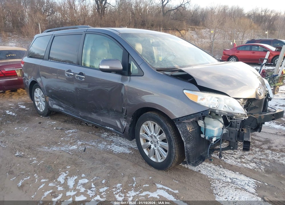 2013 TOYOTA SIENNA LIMITED V6 7 PASSENGER VIN: 5TDYK3DC1DS281408