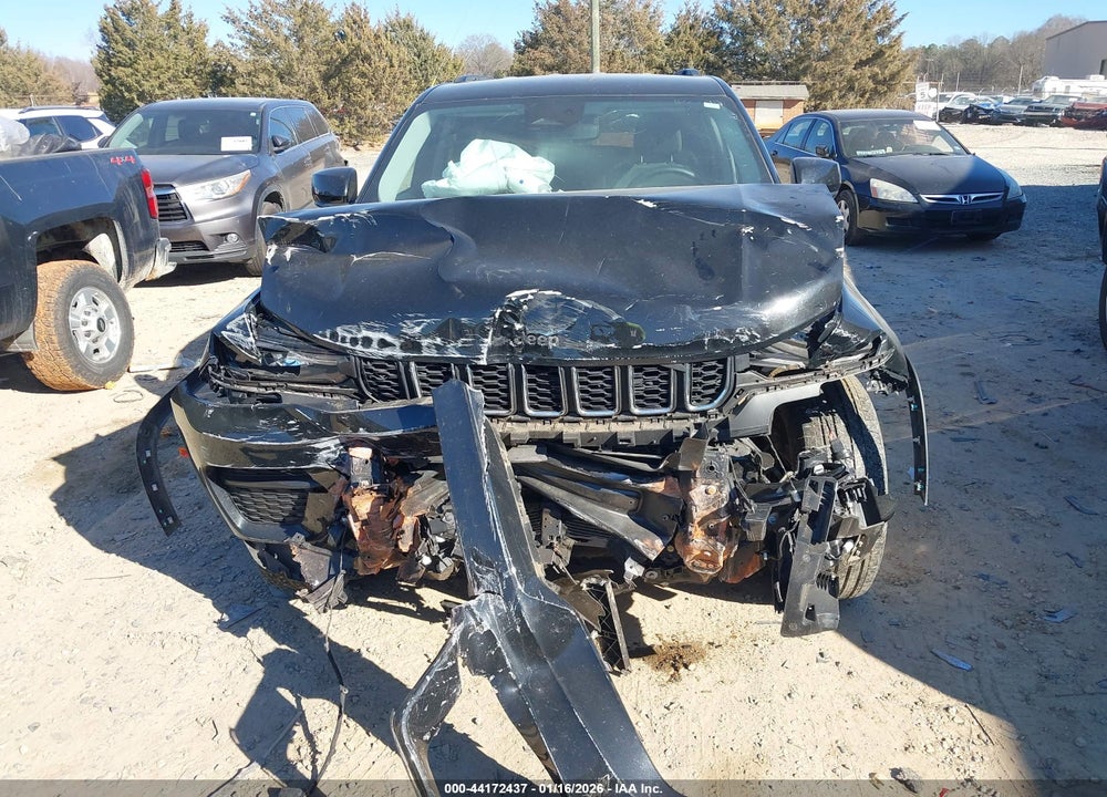 2023 JEEP GRAND CHEROKEE LAREDO 4X4 VIN: 1C4RJHAG3PC566225