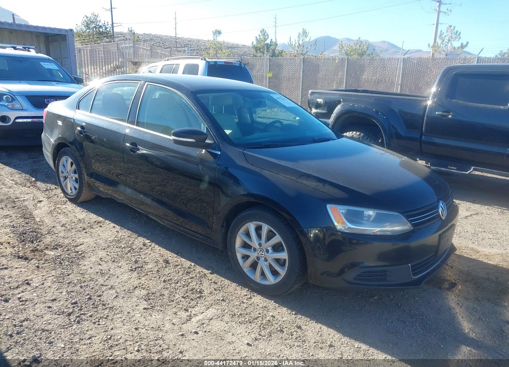 2014 VOLKSWAGEN JETTA 1.8T SE VIN: 3VWB07AJ3EM438456