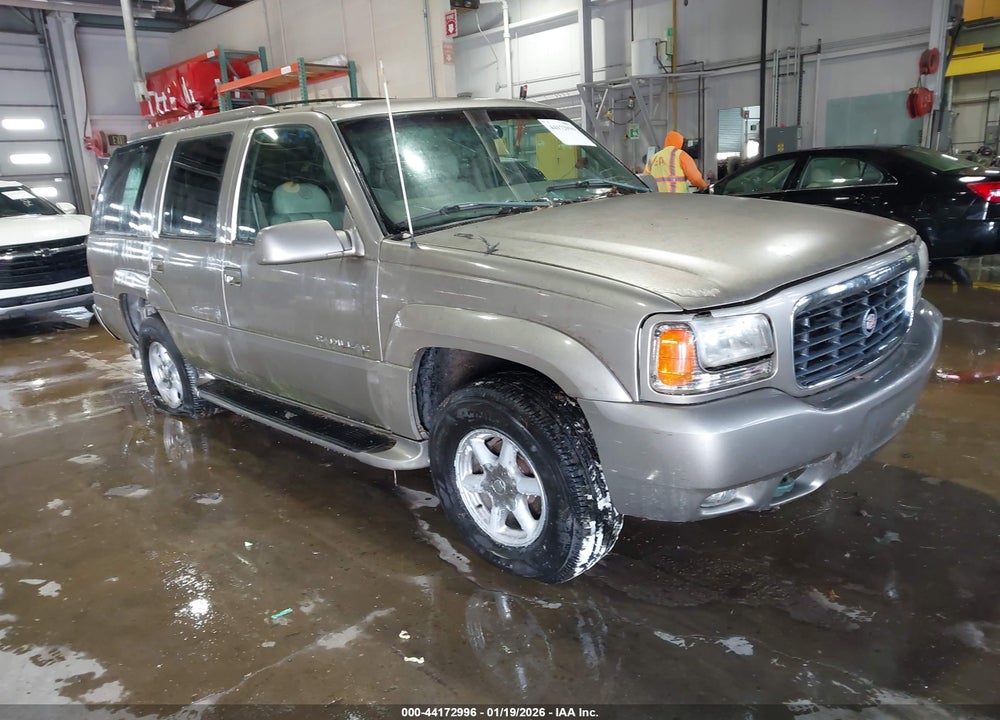 2000 CADILLAC ESCALADE STANDARD VIN: 1GYEK13R2YR131626
