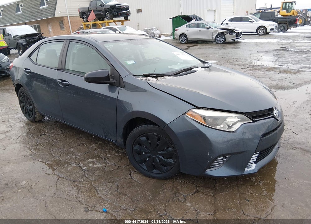 2015 TOYOTA COROLLA LE VIN: 5YFBURHE4FP359478