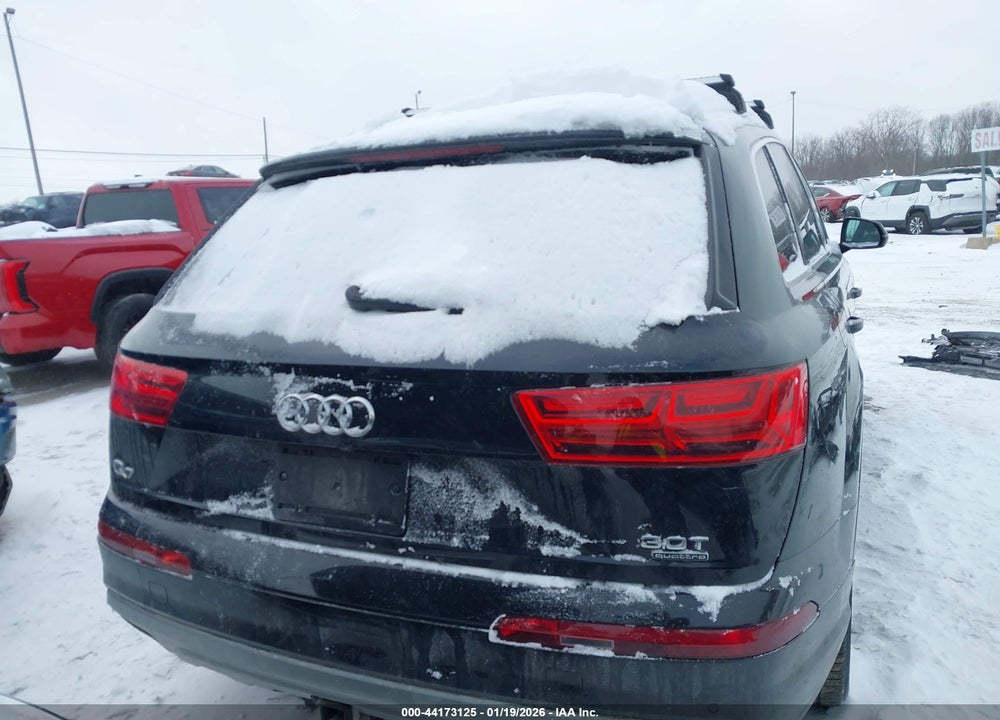 2018 AUDI Q7 3.0T PREMIUM VIN: WA1LAAF77JD045168