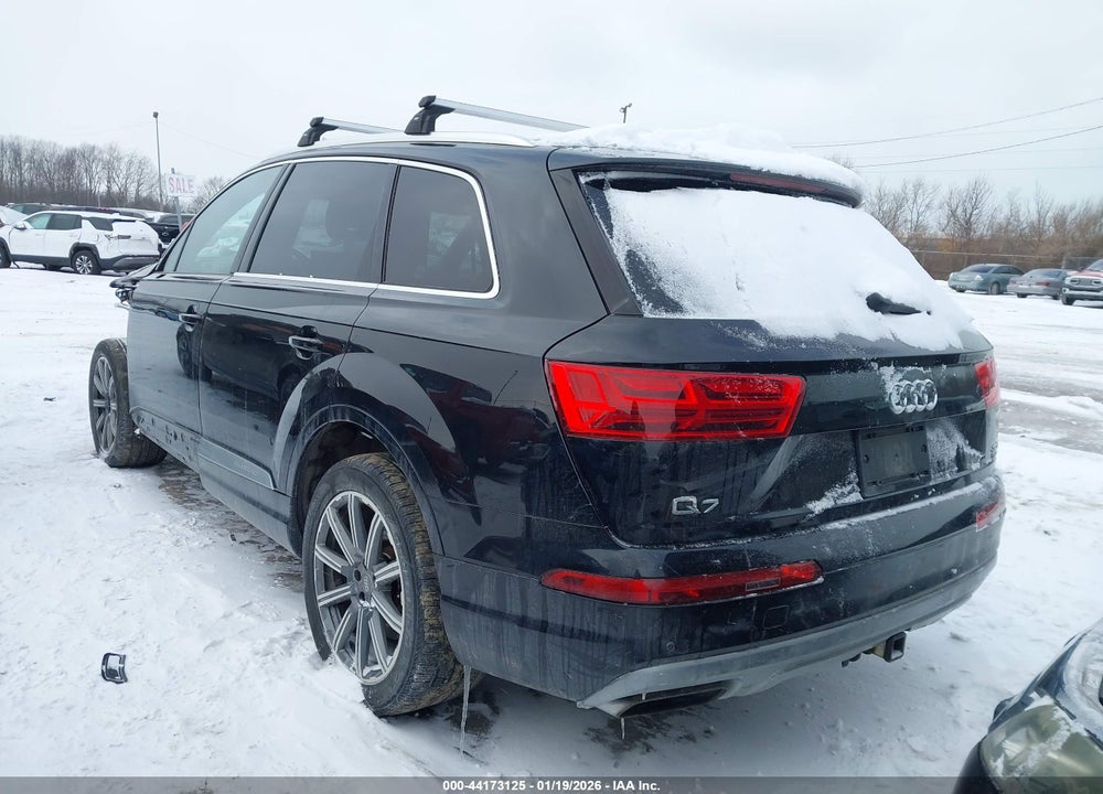 2018 AUDI Q7 3.0T PREMIUM VIN: WA1LAAF77JD045168