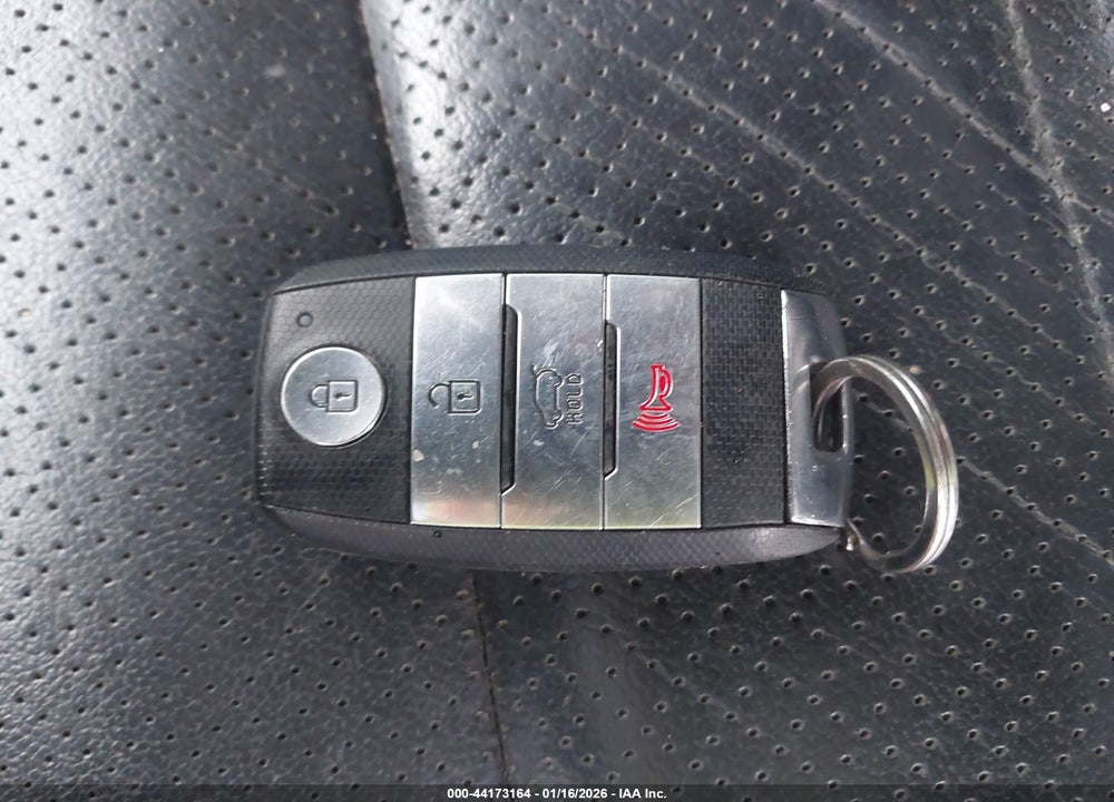 2017 KIA SORENTO 2.4L LX VIN: 5XYPG4A3XHG267663