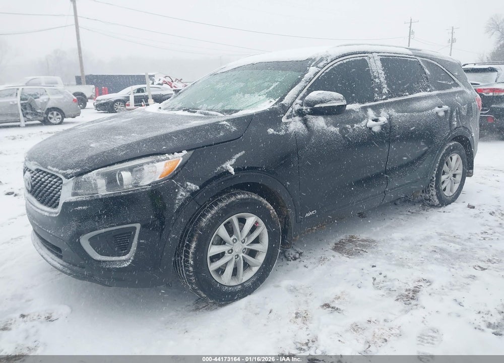 2017 KIA SORENTO 2.4L LX VIN: 5XYPG4A3XHG267663
