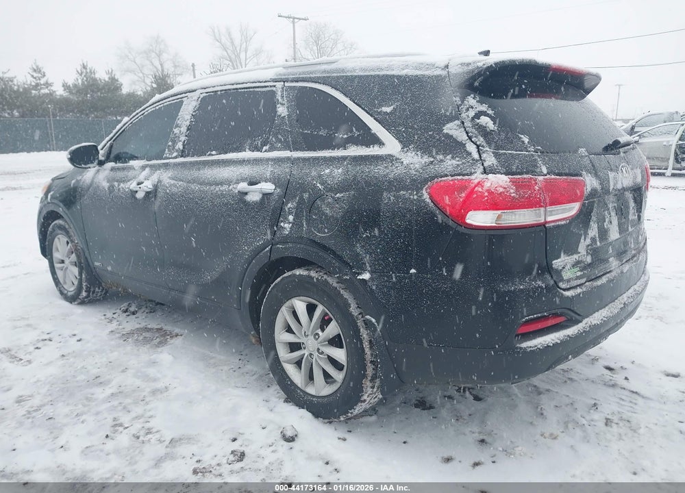2017 KIA SORENTO 2.4L LX VIN: 5XYPG4A3XHG267663