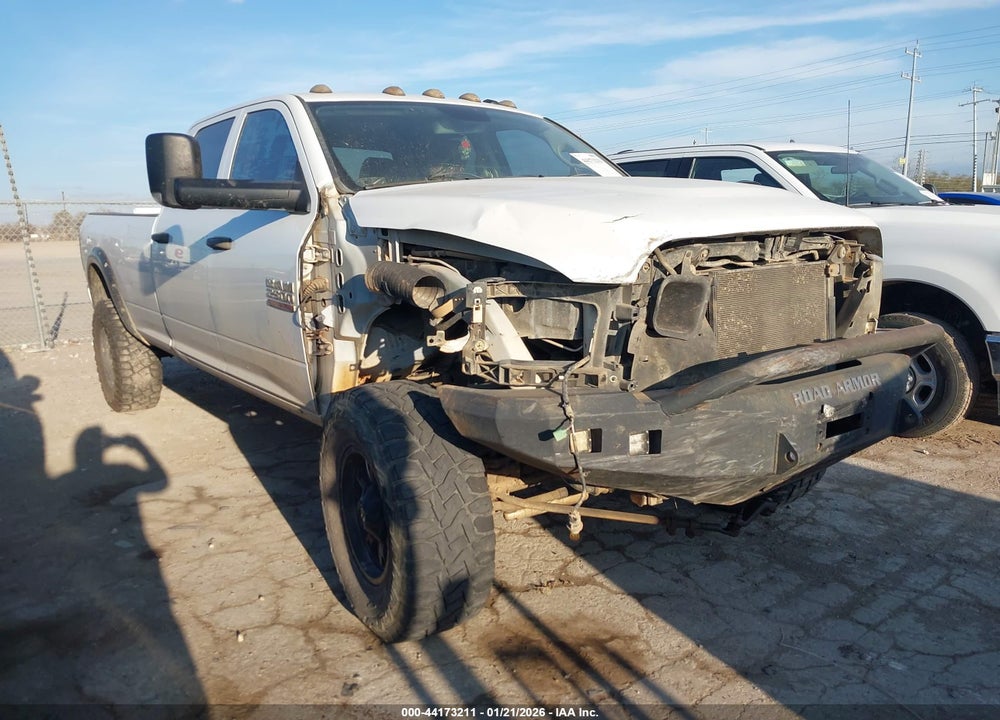 2013 RAM 2500 TRADESMAN VIN: 3C6UR5HL2DG560694