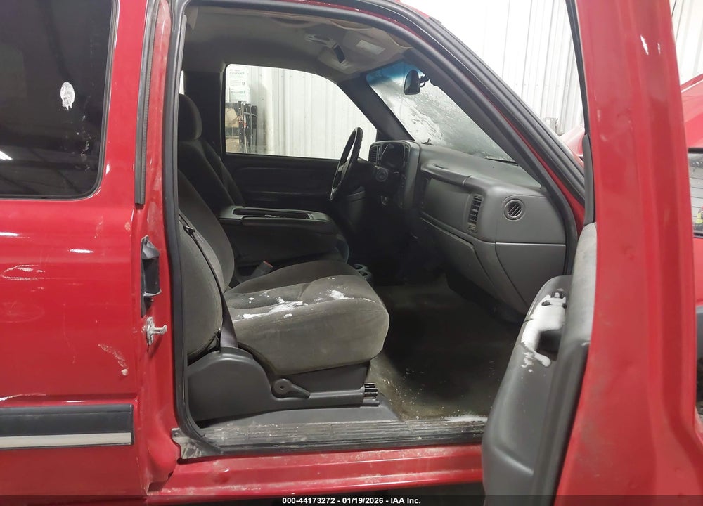 2005 CHEVROLET SILVERADO 2500HD LS VIN: 1GCHK29U15E230154