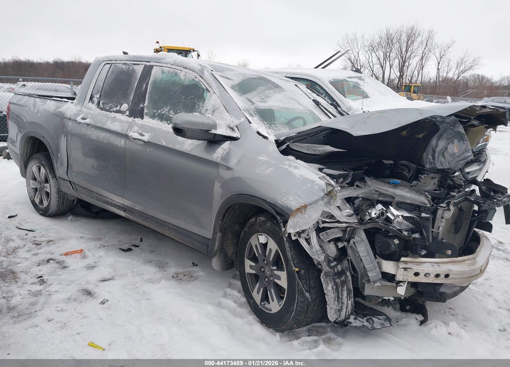 2019 HONDA RIDGELINE RTL-E VIN: 5FPYK3F72KB038196
