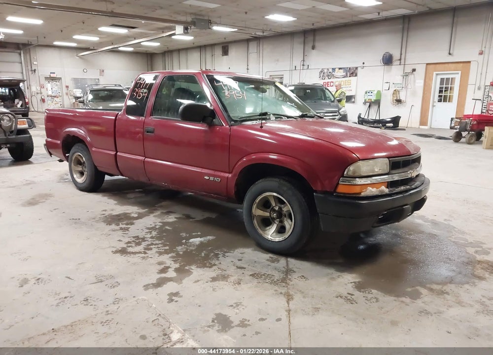 2002 CHEVROLET S-10 LS VIN: 1GCCS19W828102218