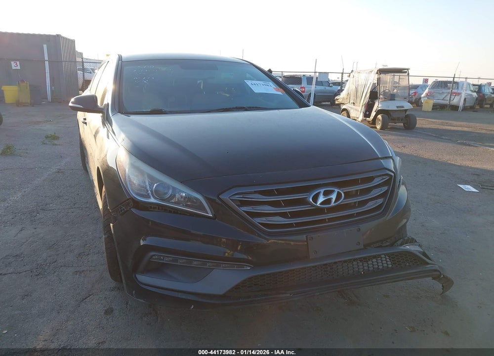 2015 HYUNDAI SONATA SPORT VIN: 5NPE34AF0FH113921