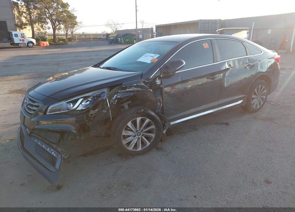 2015 HYUNDAI SONATA SPORT VIN: 5NPE34AF0FH113921