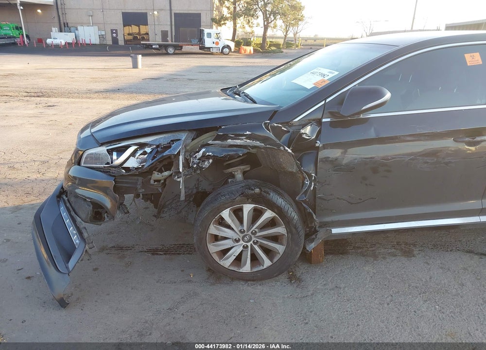 2015 HYUNDAI SONATA SPORT VIN: 5NPE34AF0FH113921