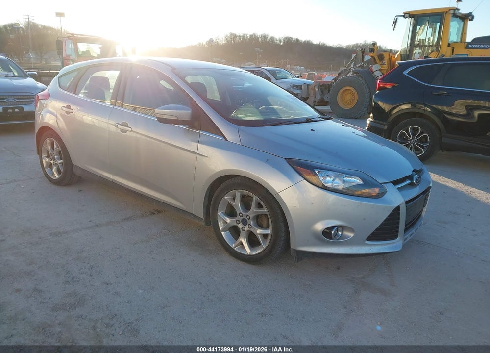 2014 FORD FOCUS TITANIUM VIN: 1FADP3N29EL276214