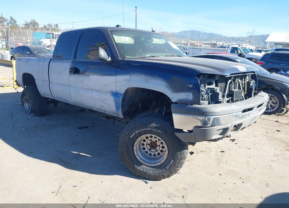 2004 CHEVROLET SILVERADO 1500 LS VIN: 2GCEC19T041402241