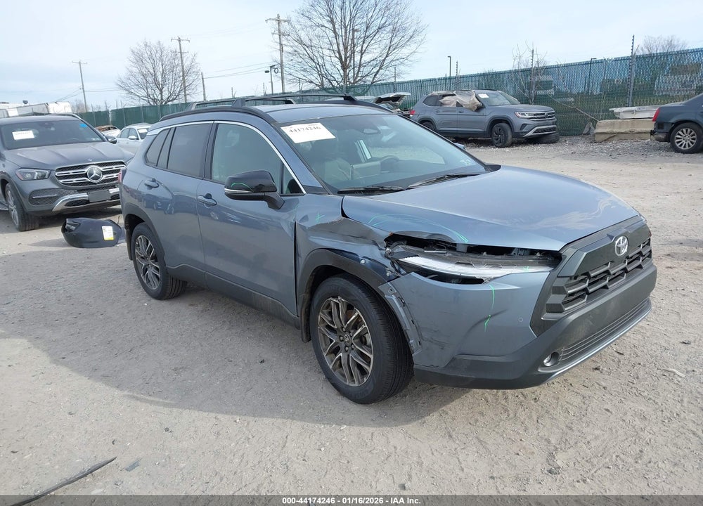 2026 TOYOTA COROLLA CROSS XLE VIN: 7MUEAABG3TV154874