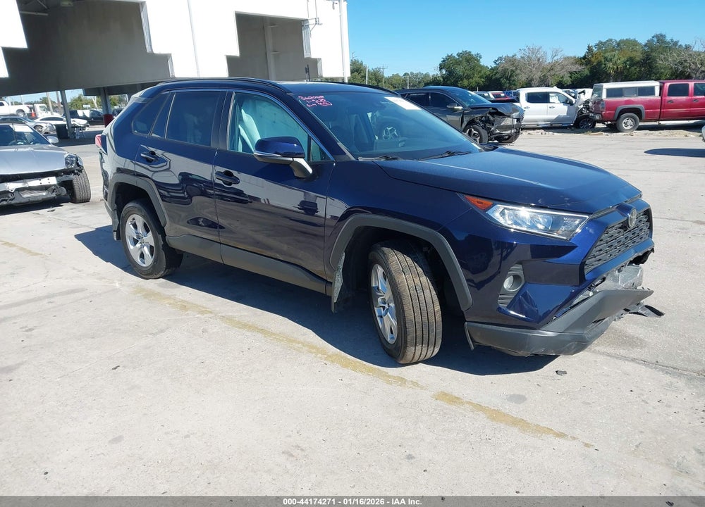 2021 TOYOTA RAV4 XLE VIN: 2T3P1RFV7MW188908