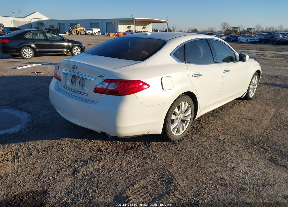 2011 INFINITI M37 VIN: JN1BY1AP5BM323526