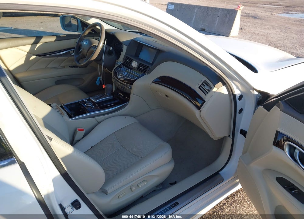 2011 INFINITI M37 VIN: JN1BY1AP5BM323526