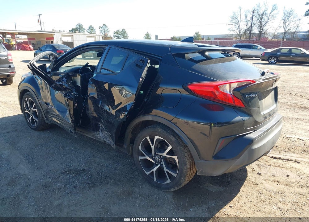 2018 TOYOTA C-HR XLE VIN: NMTKHMBX8JR027558