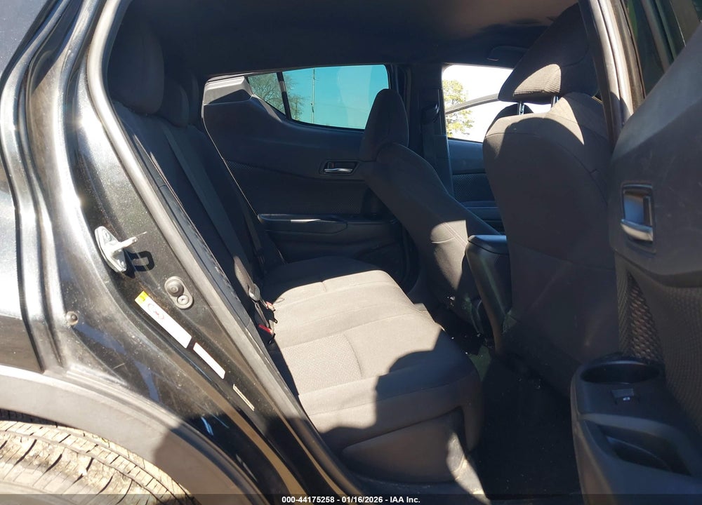 2018 TOYOTA C-HR XLE VIN: NMTKHMBX8JR027558