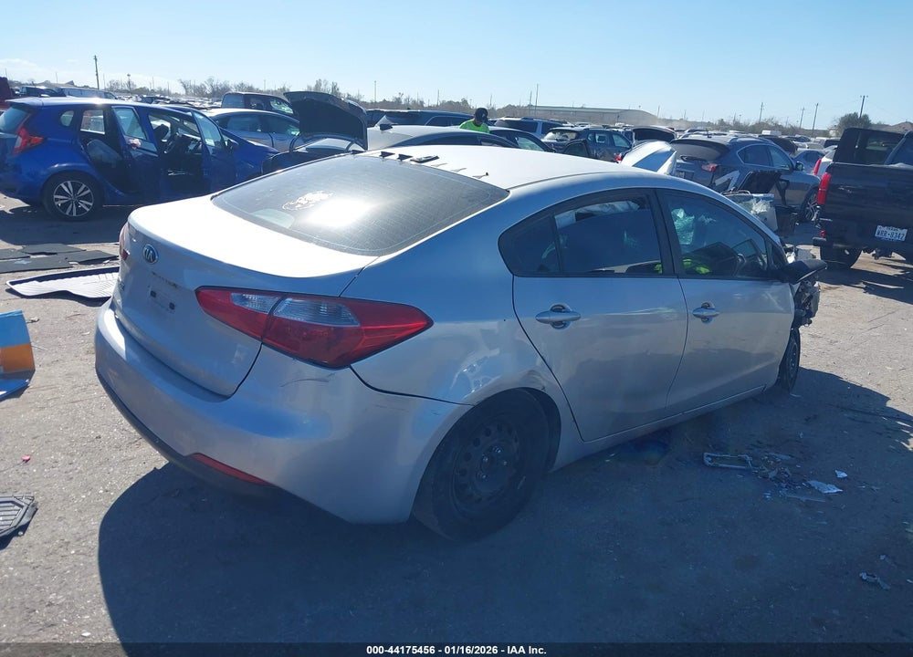 2016 KIA FORTE LX VIN: KNAFK4A60G5585784