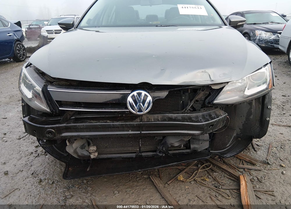 2013 VOLKSWAGEN JETTA HYBRID SEL PREMIUM VIN: 3VW637AJ4DM298053