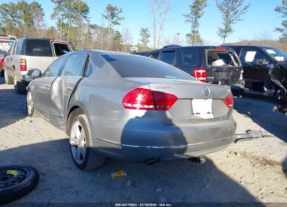 2014 VOLKSWAGEN PASSAT 2.0L TDI SEL PREMIUM VIN: 1VWCN7A35EC003575